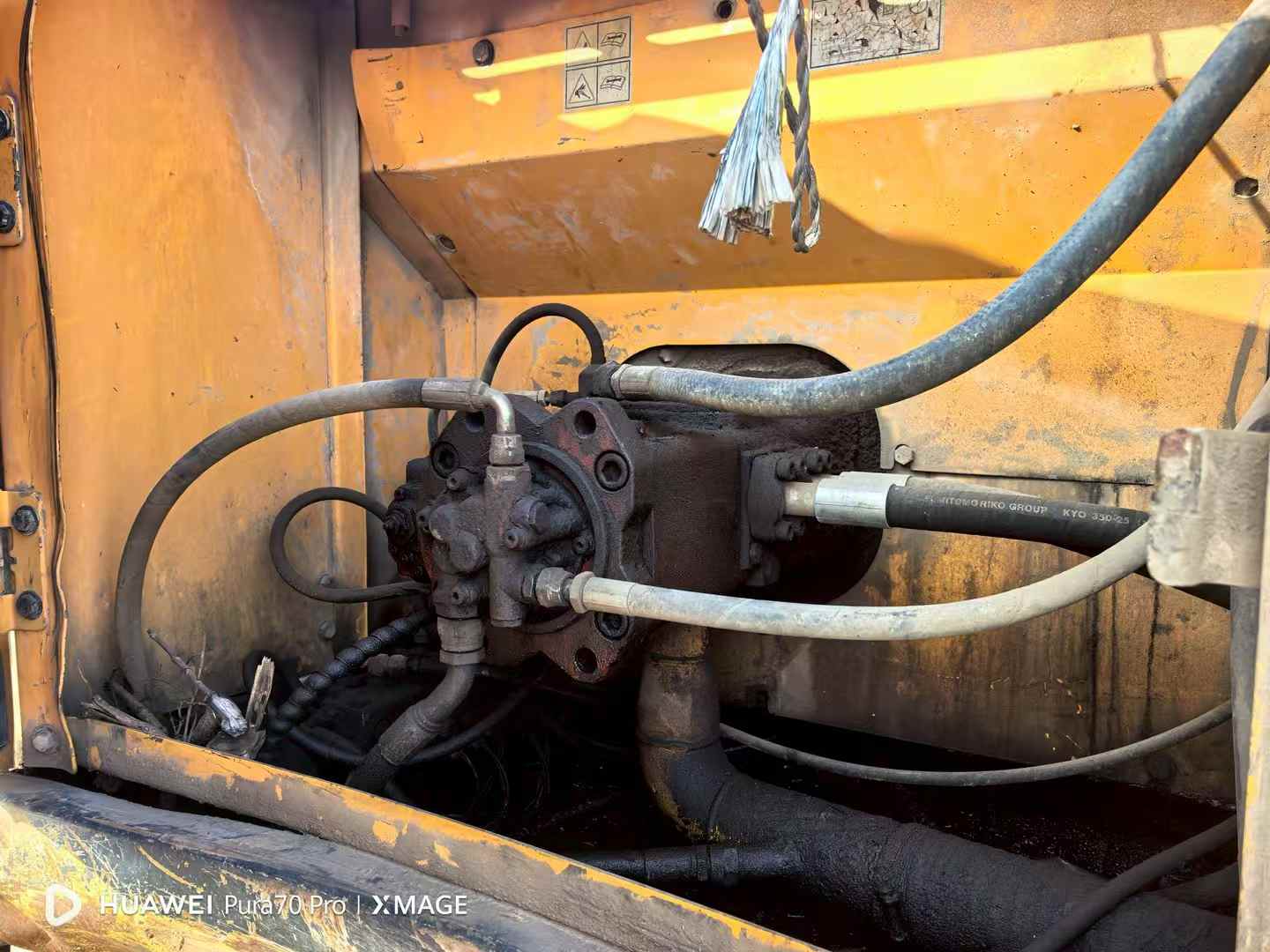 Used Hyundai R305LC-7 Excavator 2016 Model / 3