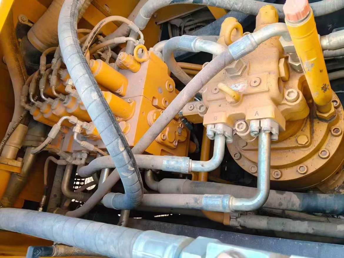 Used Sany SY215W Excavator 2022 Model / 4