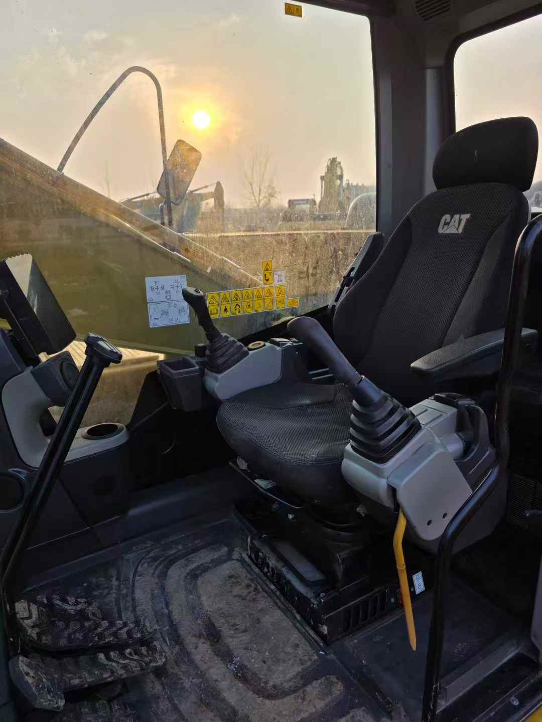 Used Caterpillar 323 Excavator 2023 Model / 4