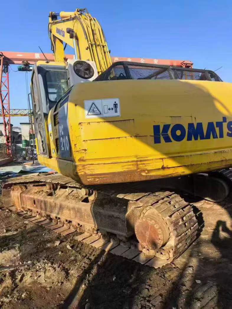 Used Komatsu PW200-7 Excavator 2016 Model / 5