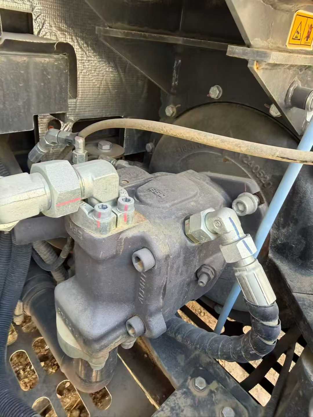 Used XCMG XE60 Excavator 2024 Model / 3