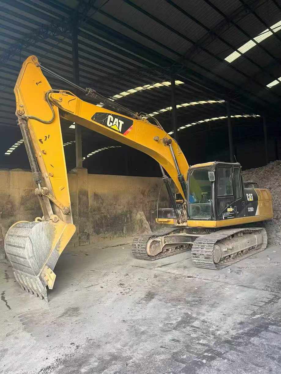 Used Caterpillar 320D Excavator 2014 Model / 5