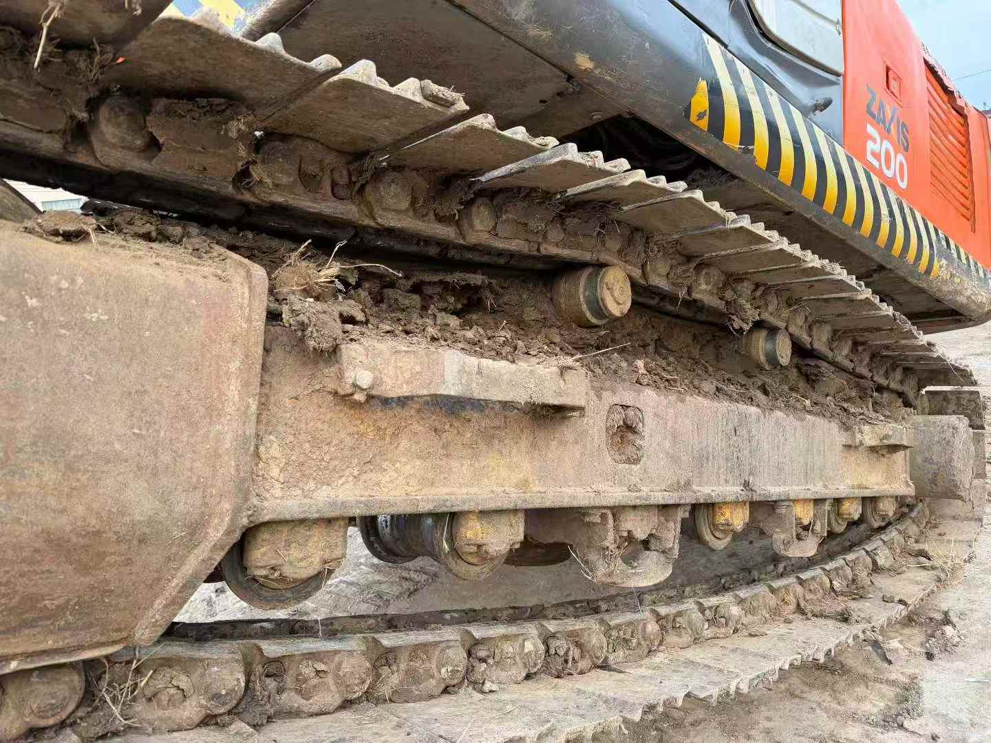 Used Hitachi ZAXIS200 Excavator 2011 Model / 7