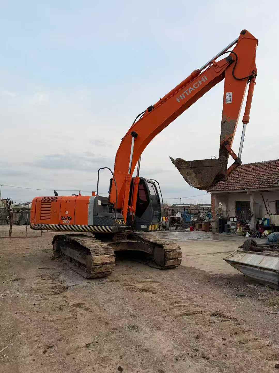 Used Hitachi ZAXIS200 Excavator 2011 Model / 2