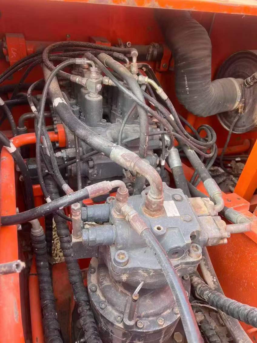 Used Doosan DH220-9E Excavator 2014 Model / 7