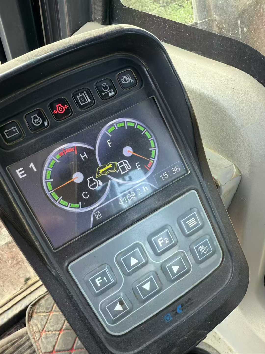 Used XCMG XE75WD Excavator 2022 Model / 4