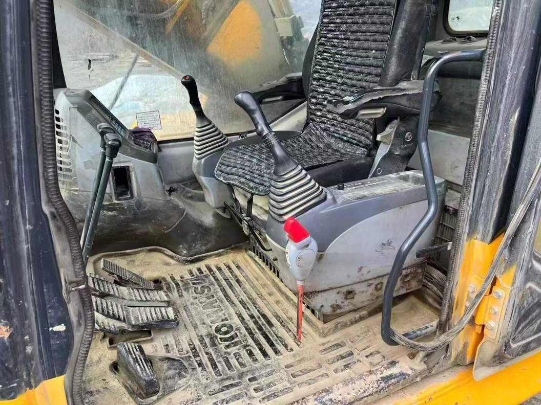 Used Komatsu PC60-7 Excavator 2016 Model / 3