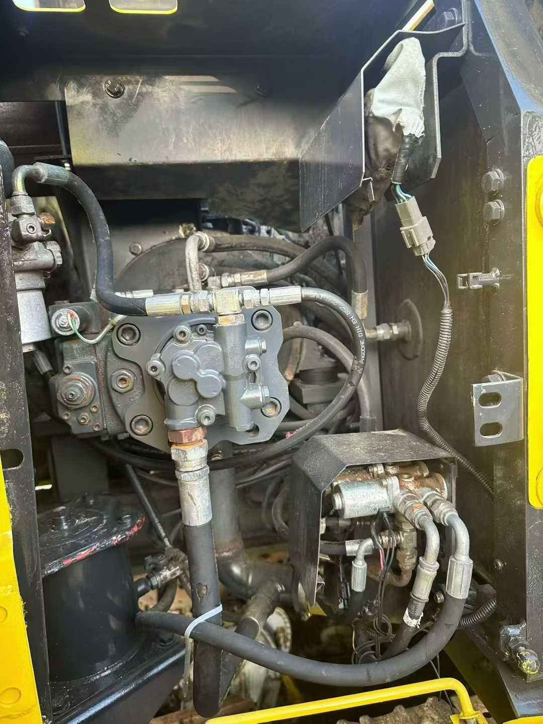 Used Sumitomo SH120-3 Excavator 2016 Model / 8