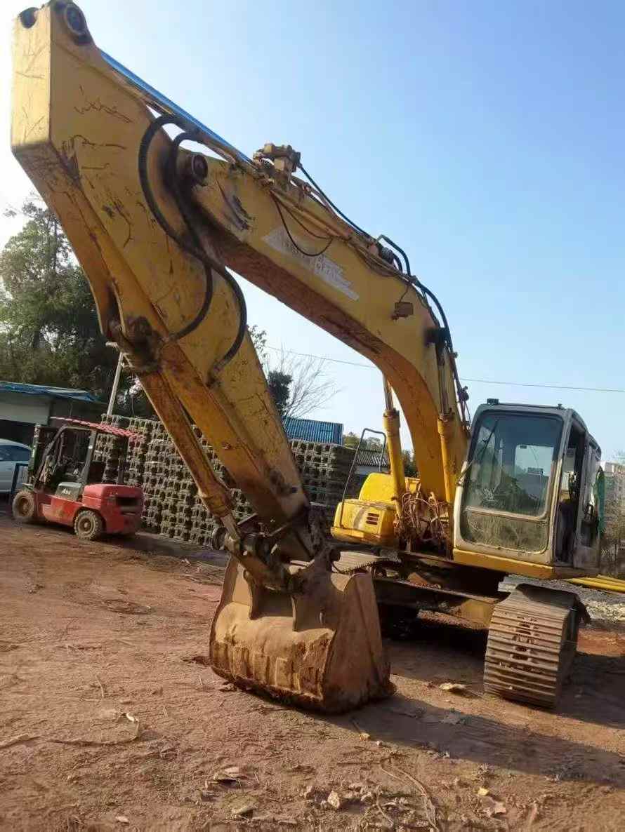 Used Sumitomo SH200 Excavator 2016 Model / 4