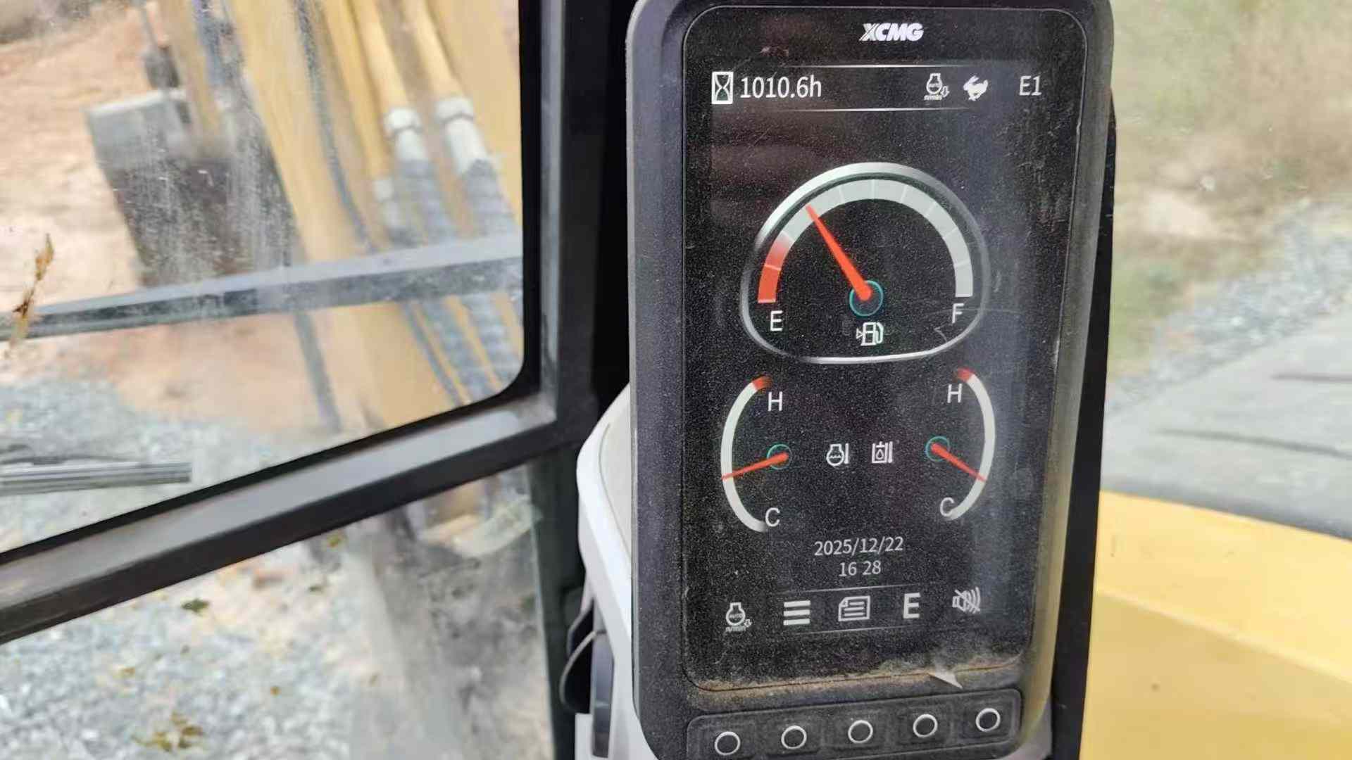 Used XCMG XE60 Excavator 2024 Model / 3