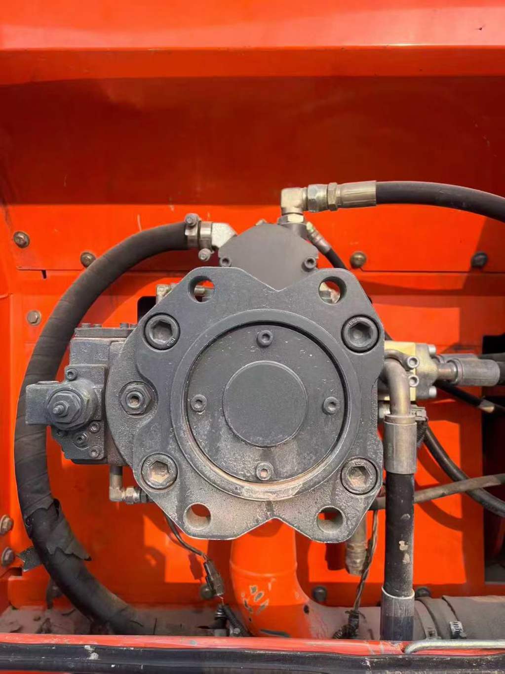 Used Doosan DH220-9E Excavator 2014 Model / 9