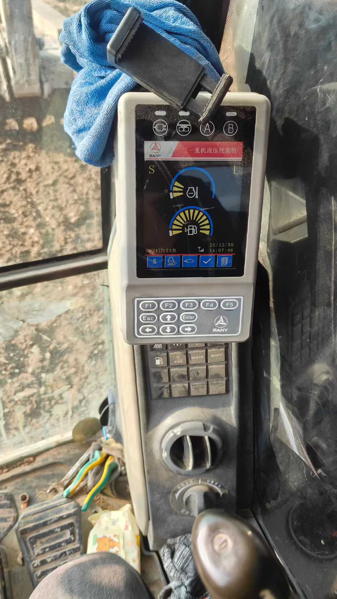 Used Sany SY215W Excavator 2019 Model / 6