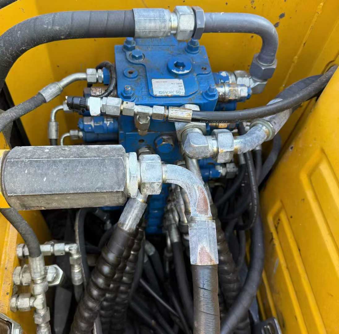 Used XCMG XE75WD Excavator 2019 Model / 5