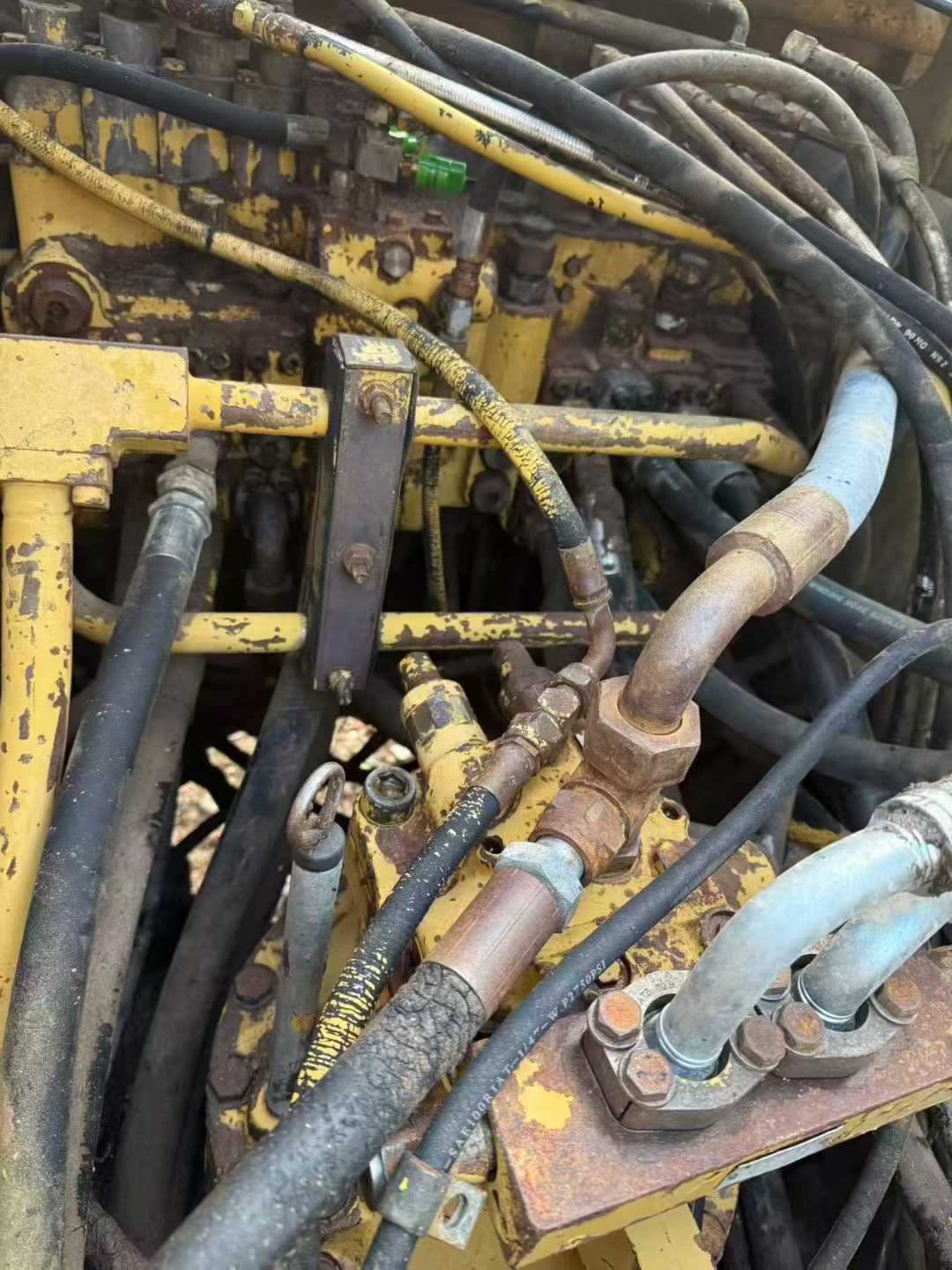 Used Caterpillar 320V2 Excavator 2016 Model / 6