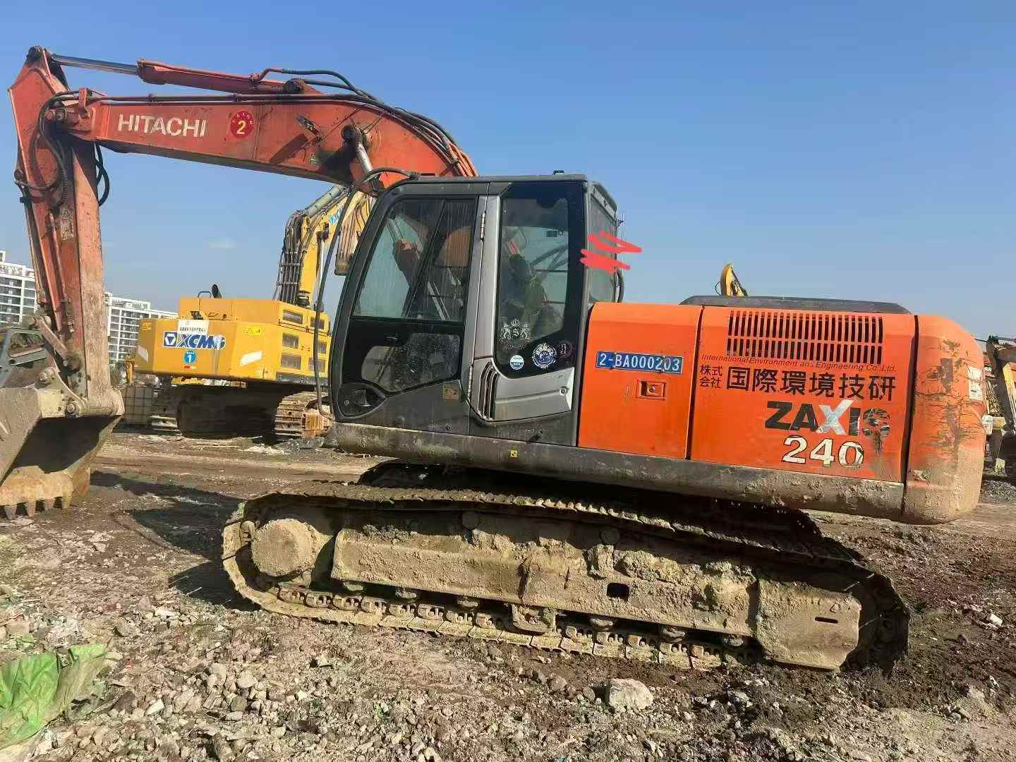 Used Hitachi ZAXIS200 Excavator 2012 Model / 3