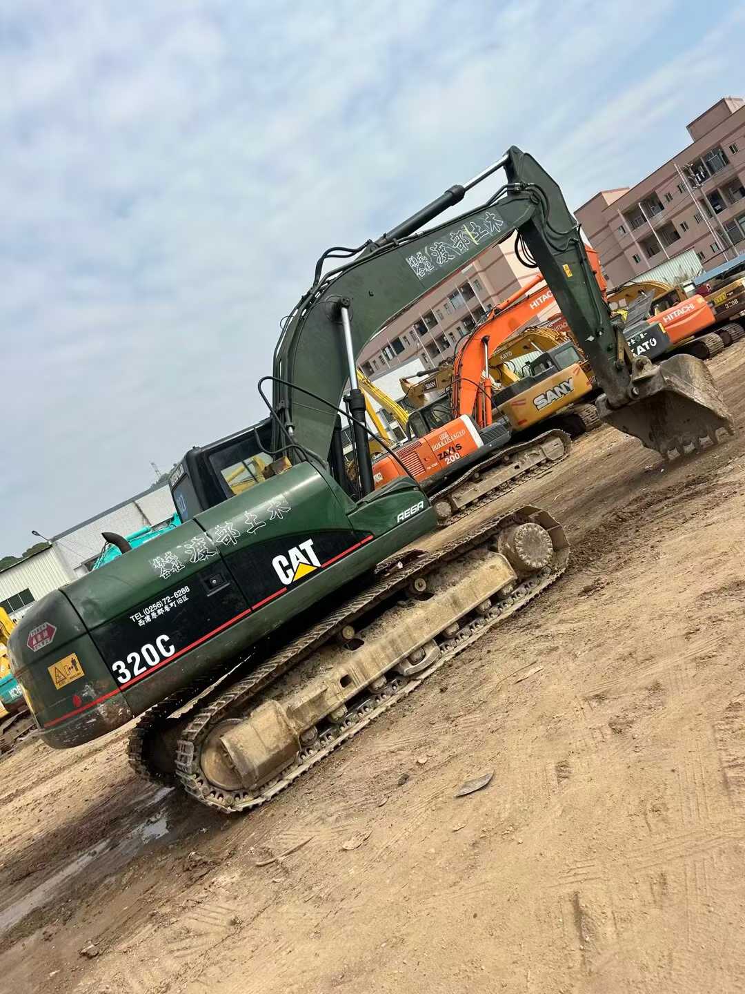 Used Caterpillar 320C Excavator 2016 Model / 3