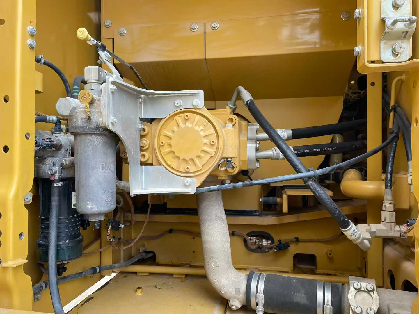 Used Caterpillar 330L Excavator 2020 Model / 4