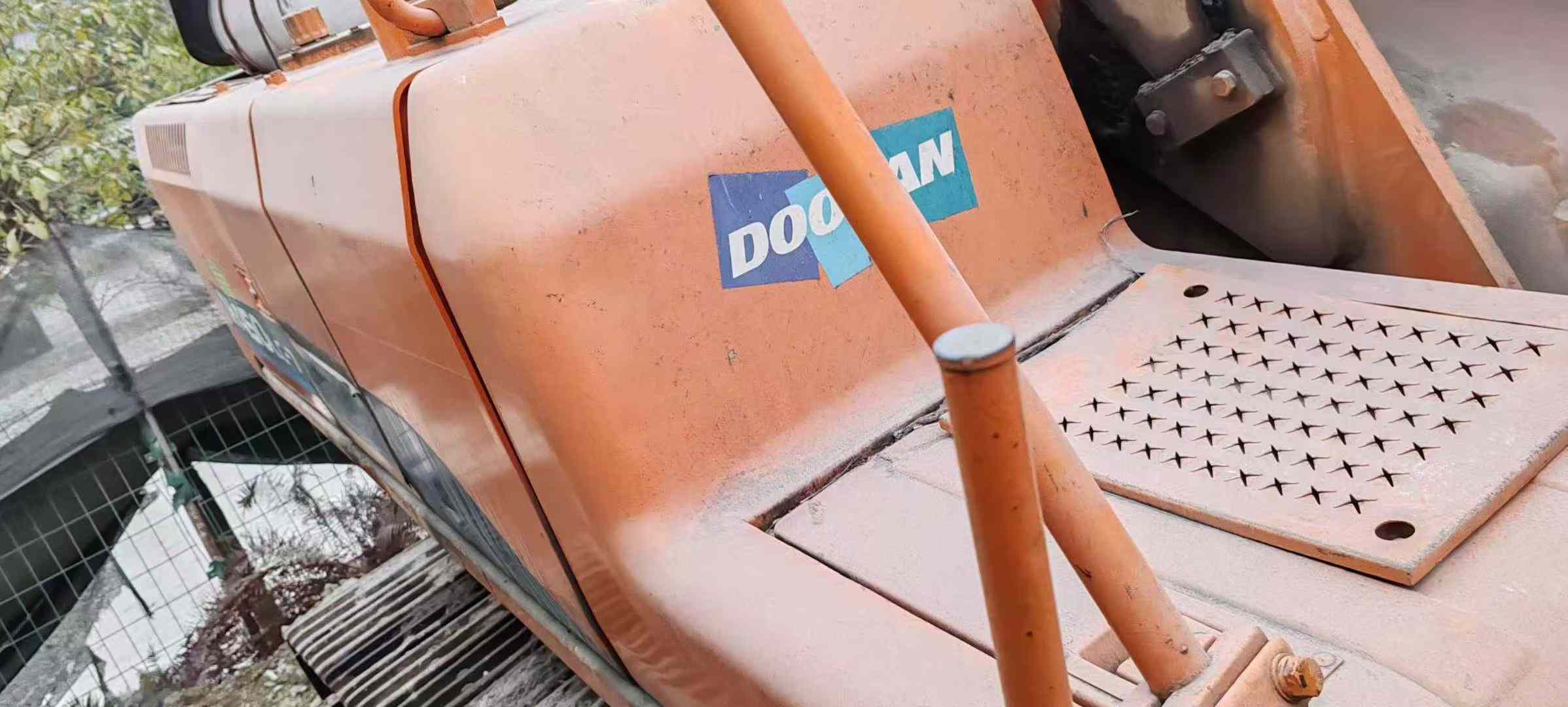 Used Doosan DL420 Excavator 2016 Model / 5