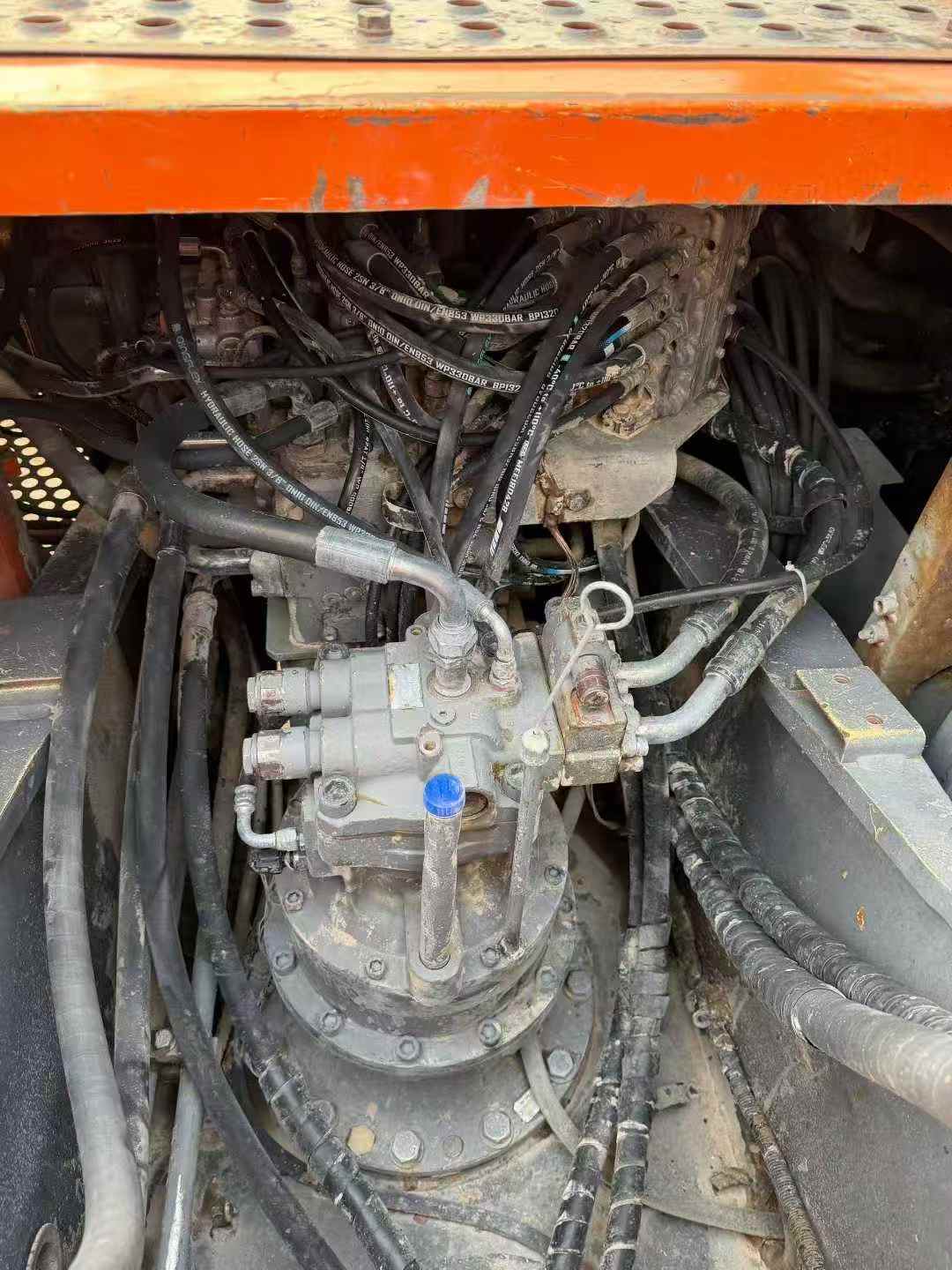 Used Hitachi ZAXIS200 Excavator 2011 Model / 6