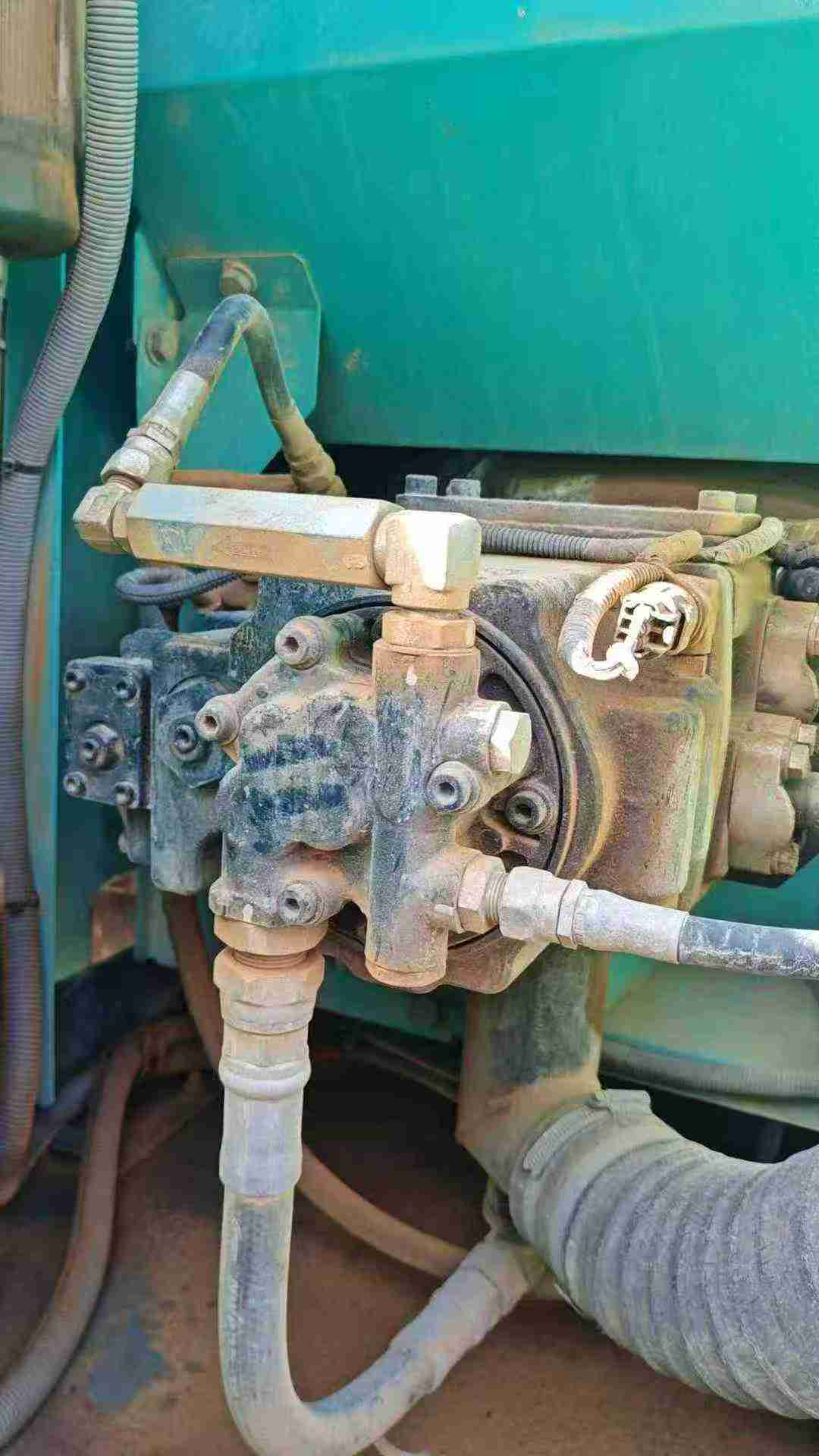 Used Kobelco SK140 Excavator 2016 Model / 4