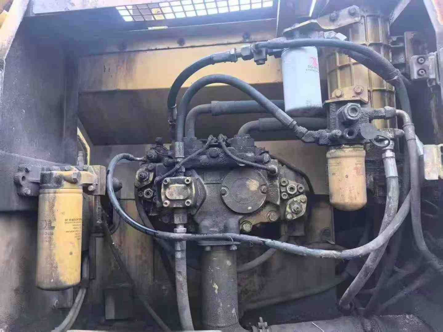 Used Caterpillar 325L Excavator 2016 Model / 5