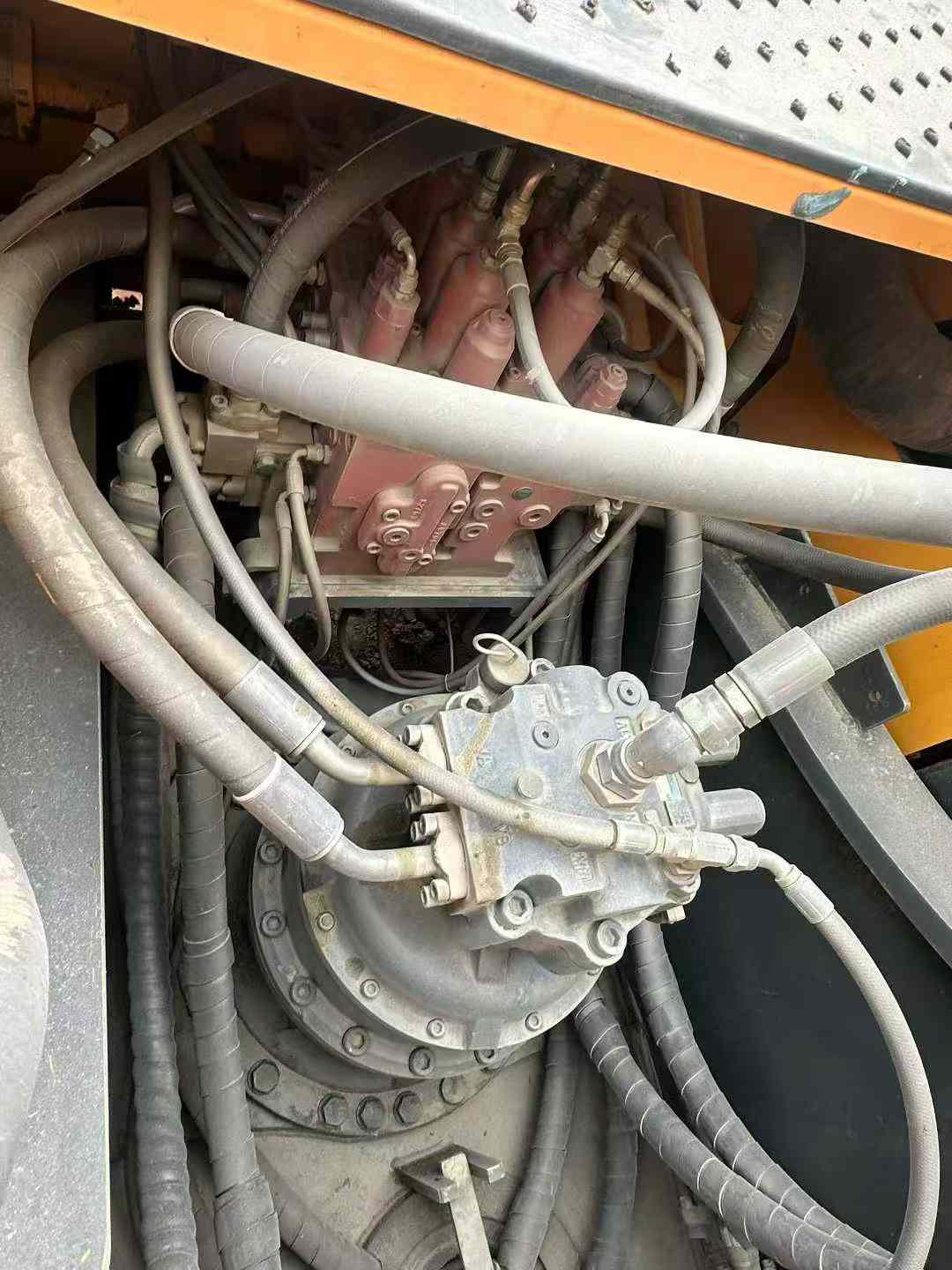 Used Hyundai 350LC-9V Excavator 2018 Model / 9