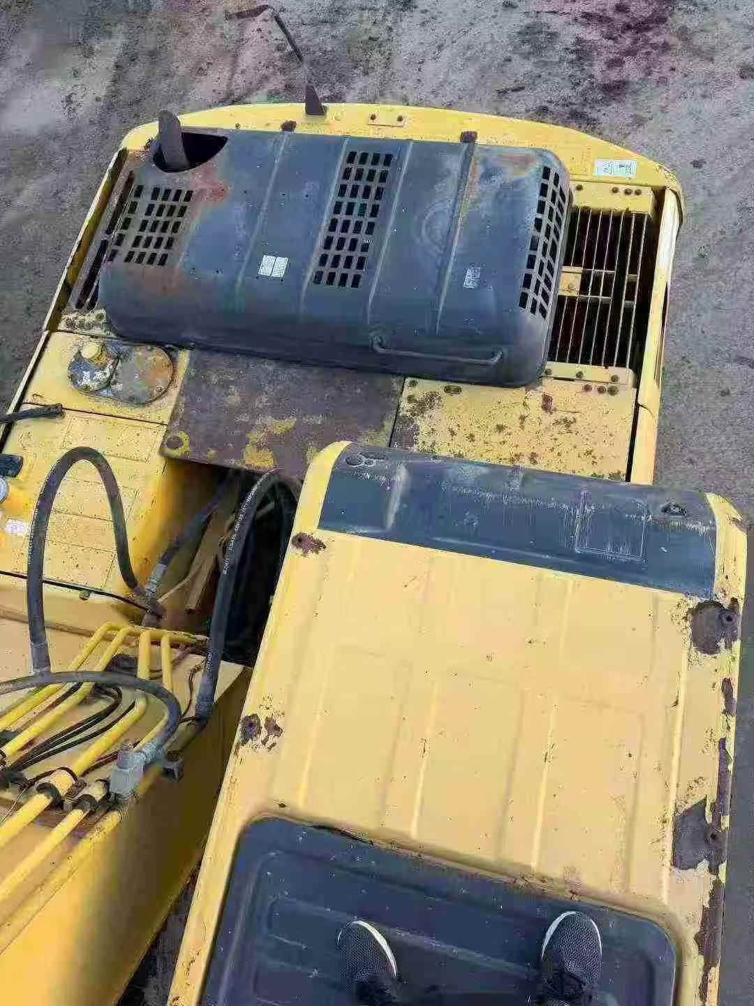 Used Komatsu PC200-8 Excavator 2011 Model / 7