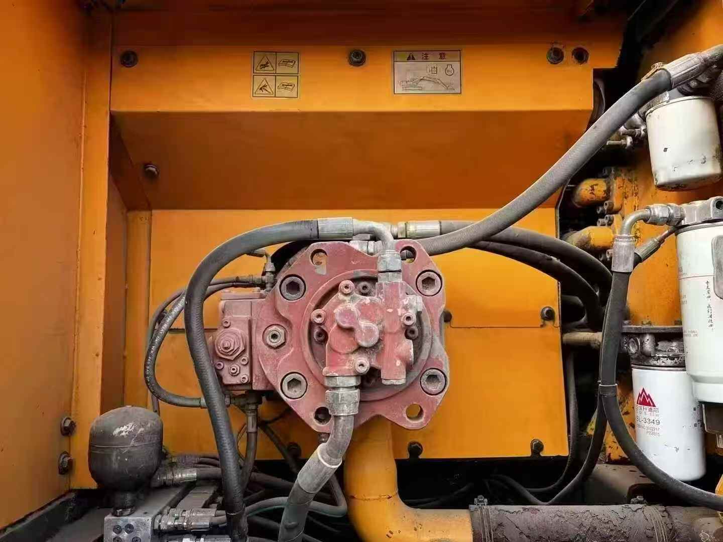 Used Hyundai R225-7 Excavator 2016 Model / 6