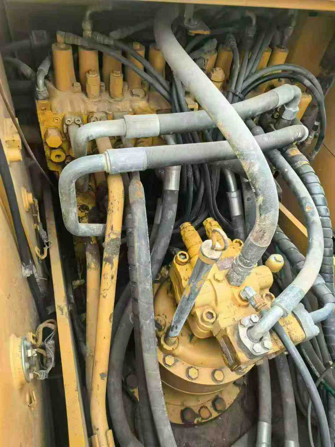 Used Caterpillar CT20 Excavator 2012 Model / 5