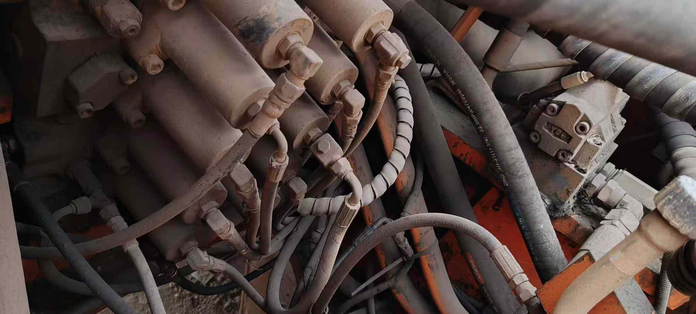 Used Doosan DL420 Excavator 2016 Model / 3