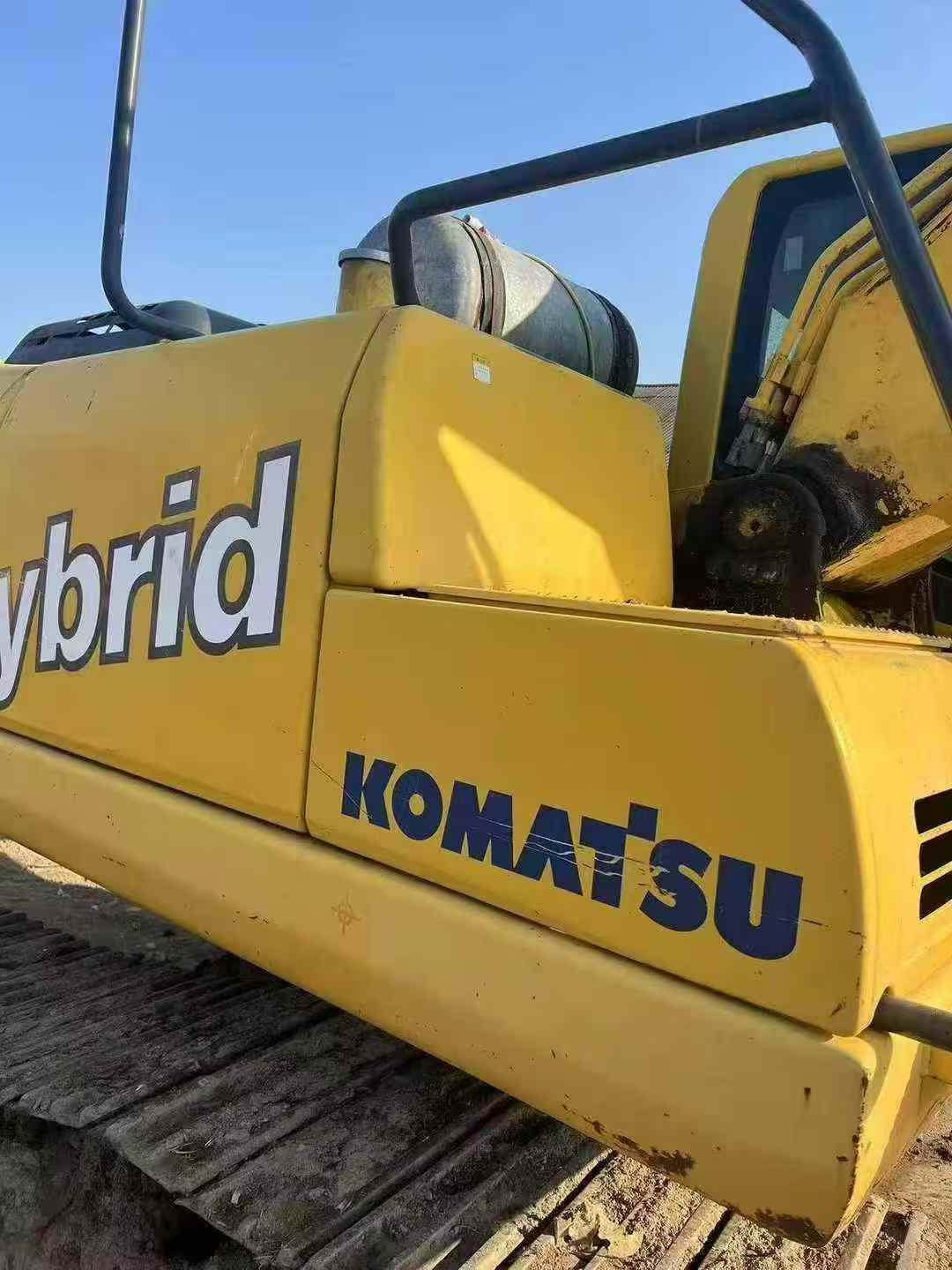 Used Komatsu PC200 Excavator 2016 Model / 9
