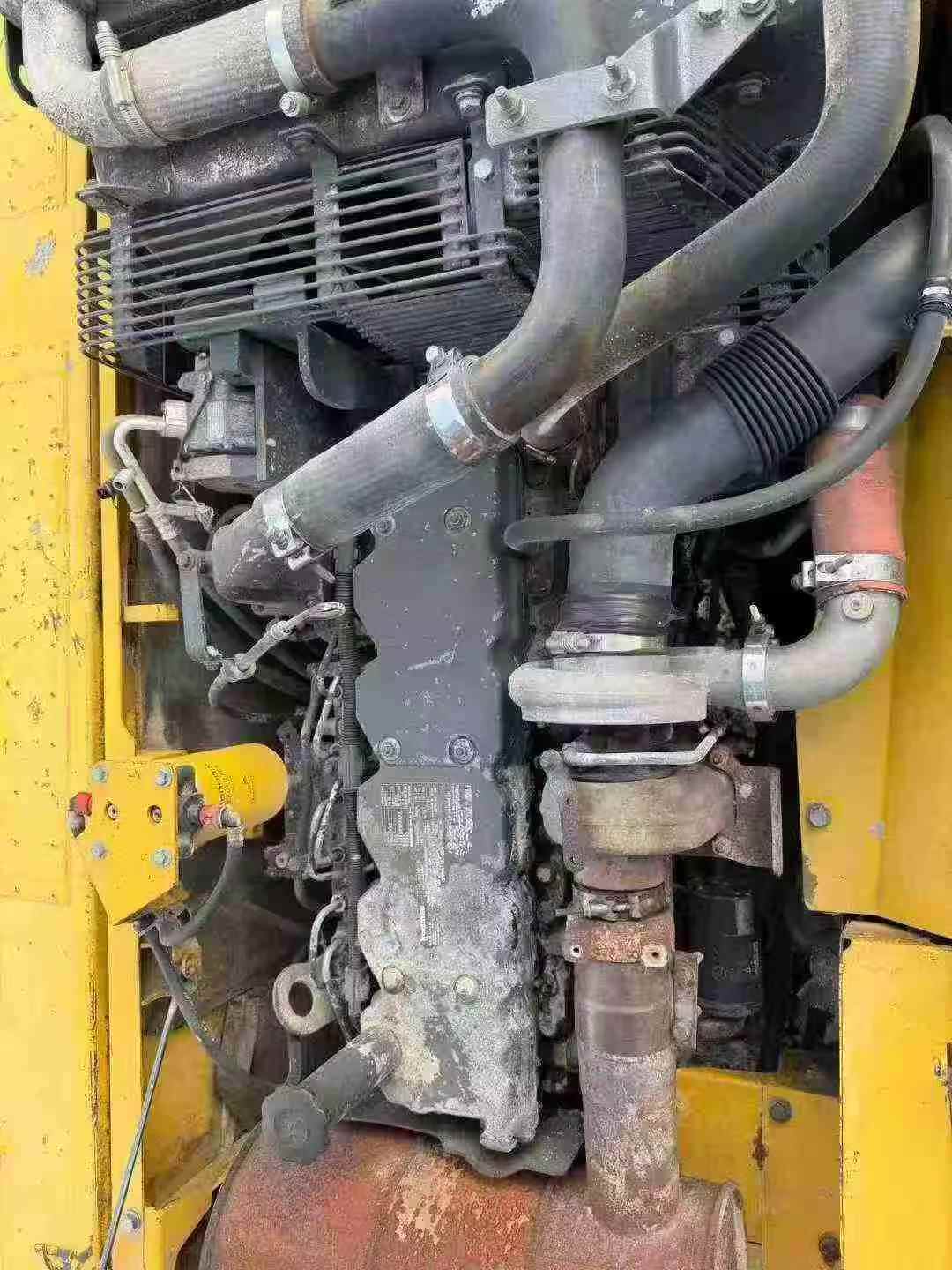 Used Komatsu PC200-8 Excavator 2011 Model / 3