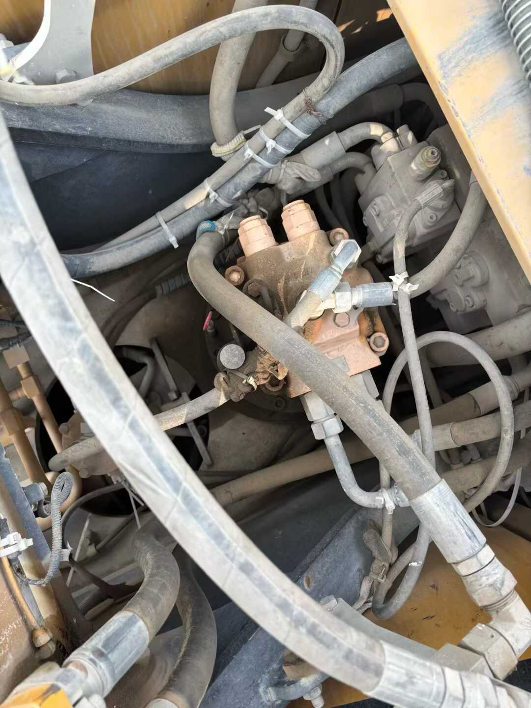 Used Sany SY205H Excavator 2021 Model / 4