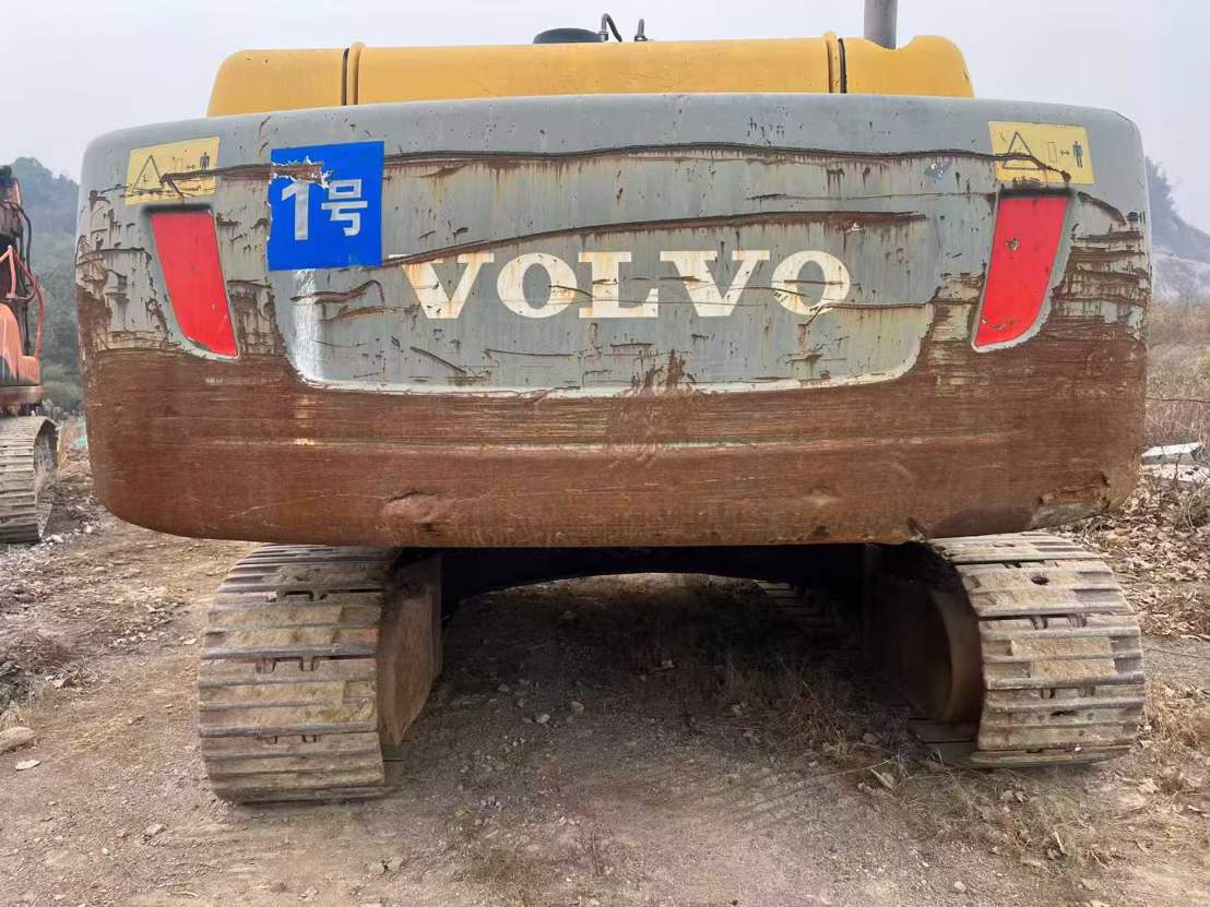 Used Volvo EC60 Excavator 2012 Model / 9