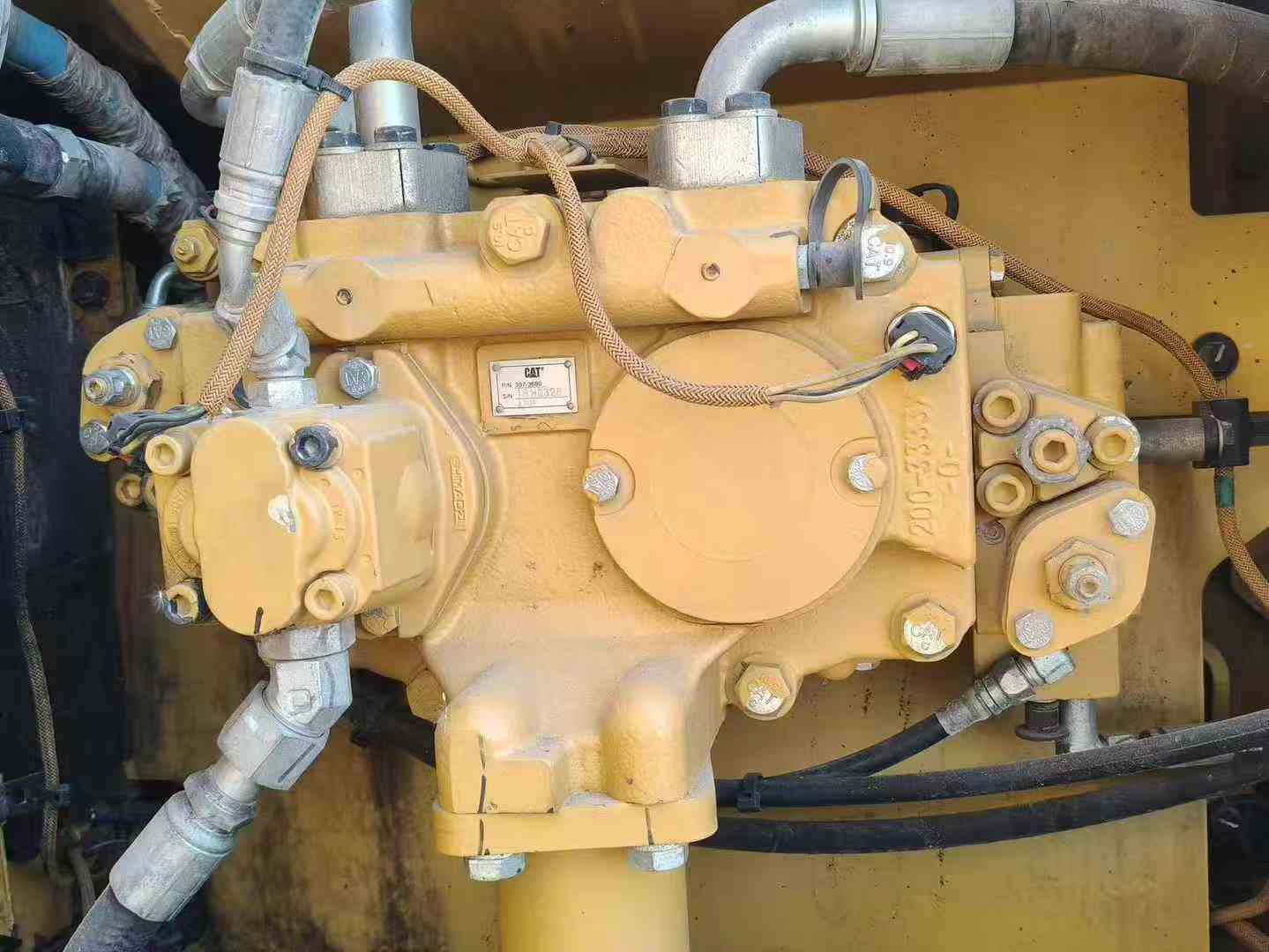 Used Caterpillar 320D Excavator 2015 Model / 4