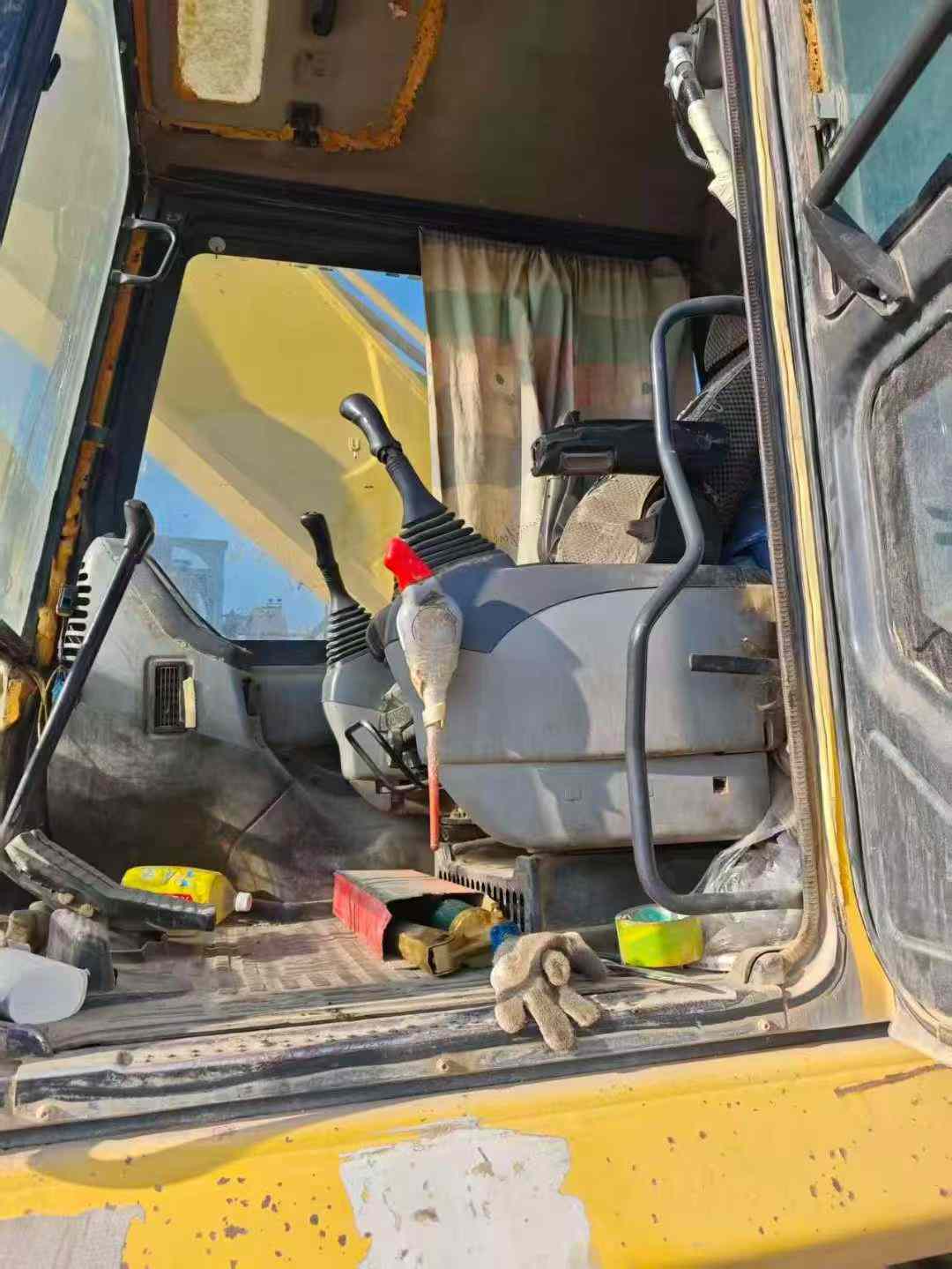 Used Komatsu PC60 Excavator 2011 Model / 7