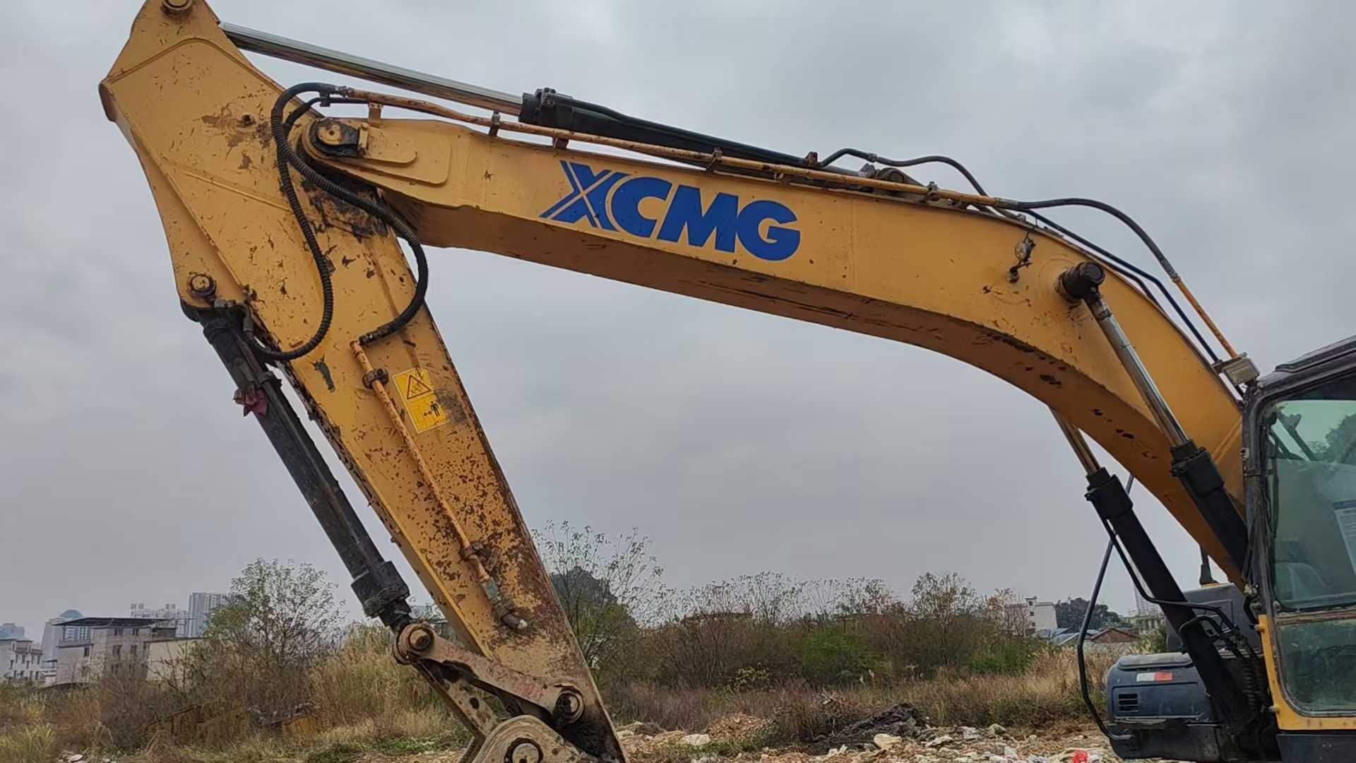 Used XCMG XE215 Excavator 2018 Model / 4