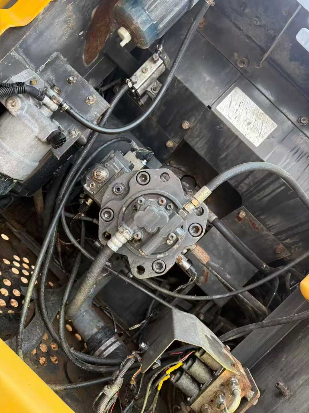 Used Sumitomo SH200A5 Excavator 2016 Model / 7