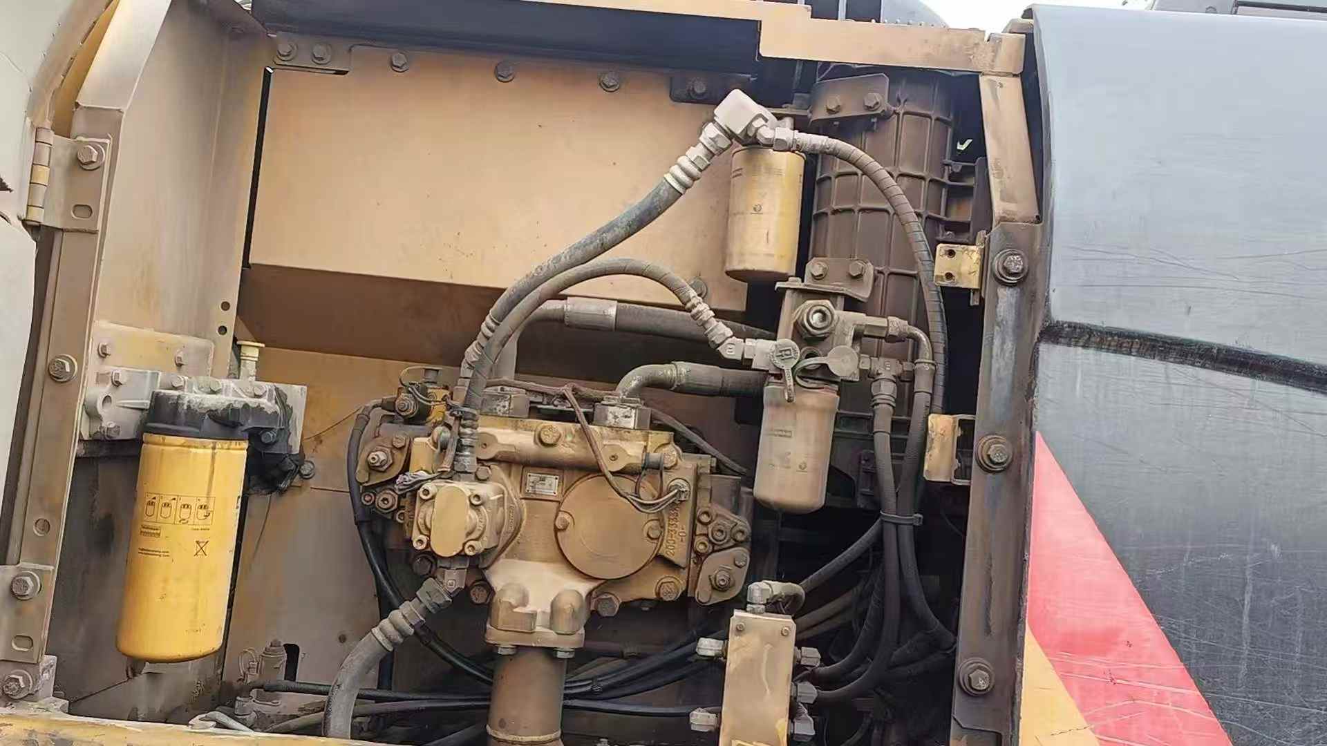 Used Caterpillar CT20 Excavator 2013 Model / 7