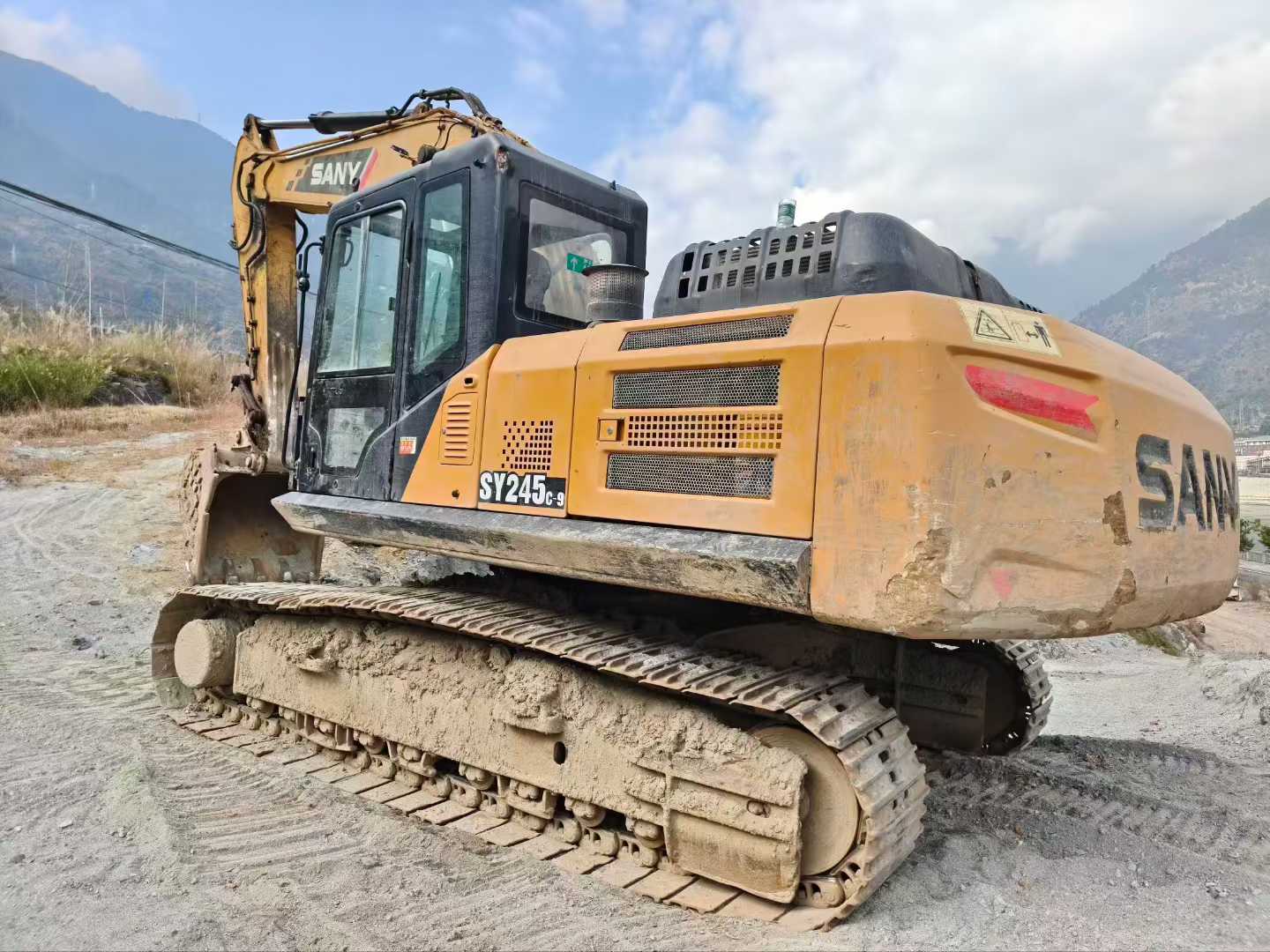 Used Sany SY245H Excavator 2016 Model / 5