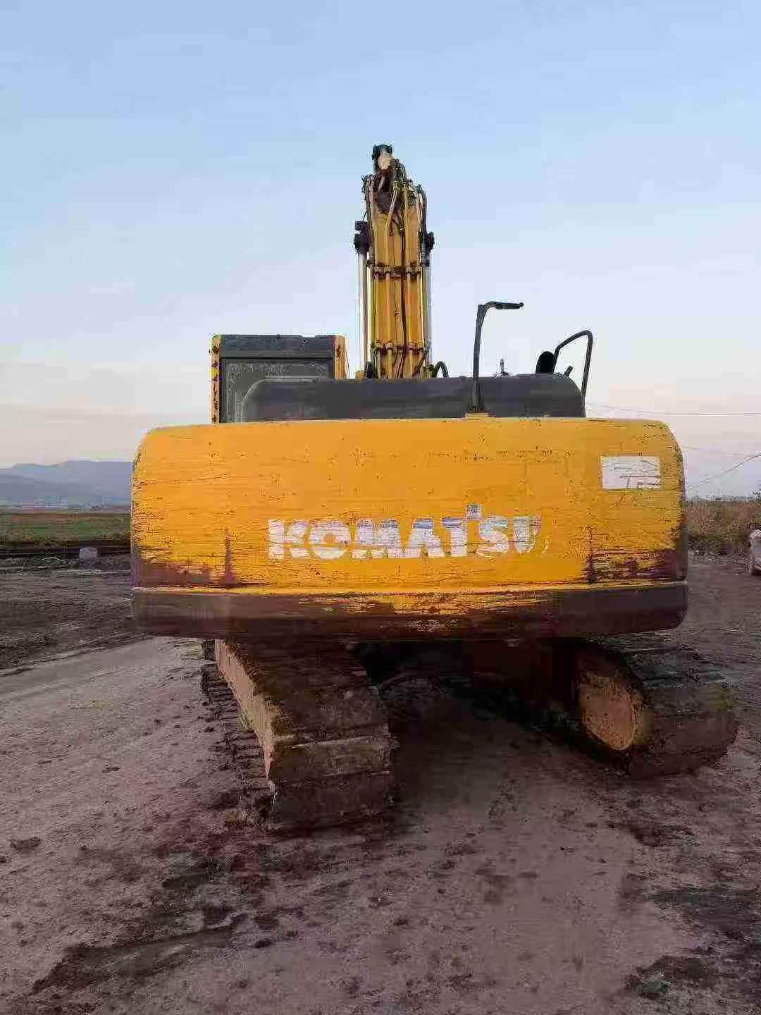 Used Komatsu PC200-8 Excavator 2011 Model / 8