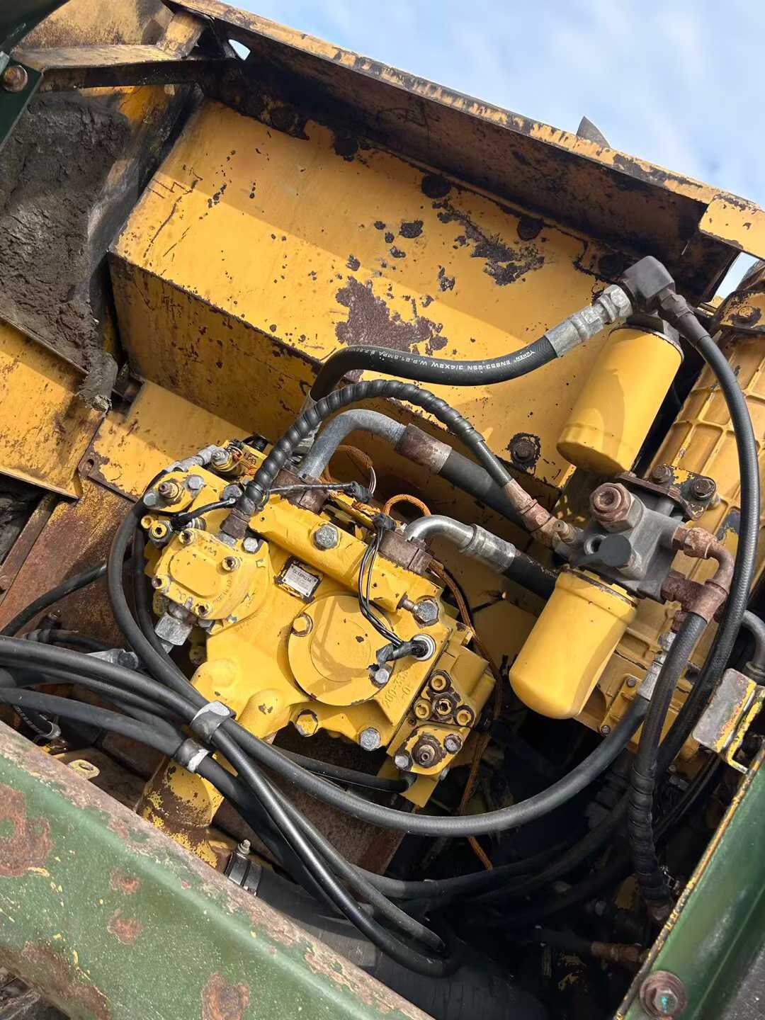 Used Caterpillar CT20 Excavator 2016 Model / 7