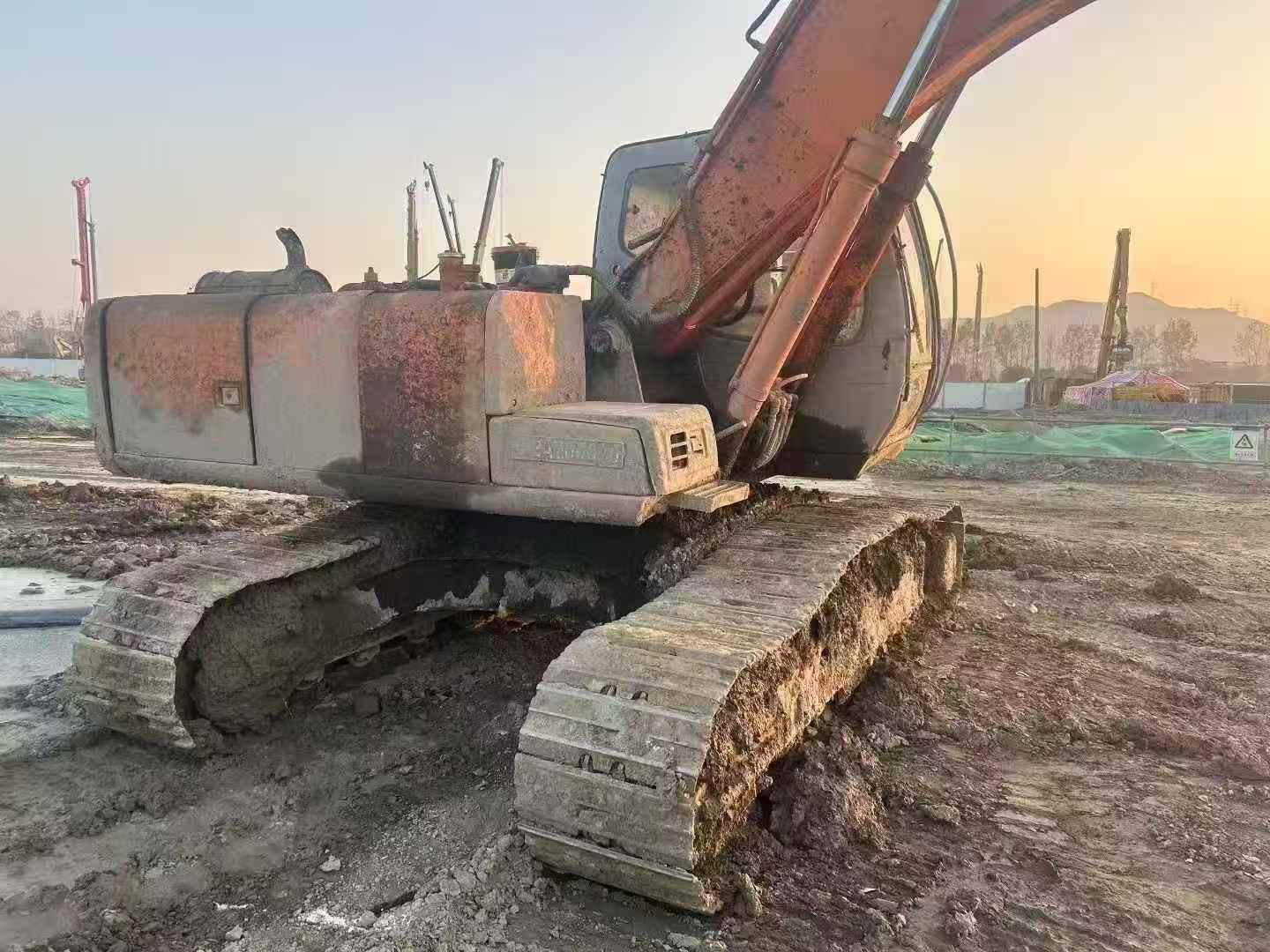 Used Hitachi ZAXIS200 Excavator 2016 Model / 3