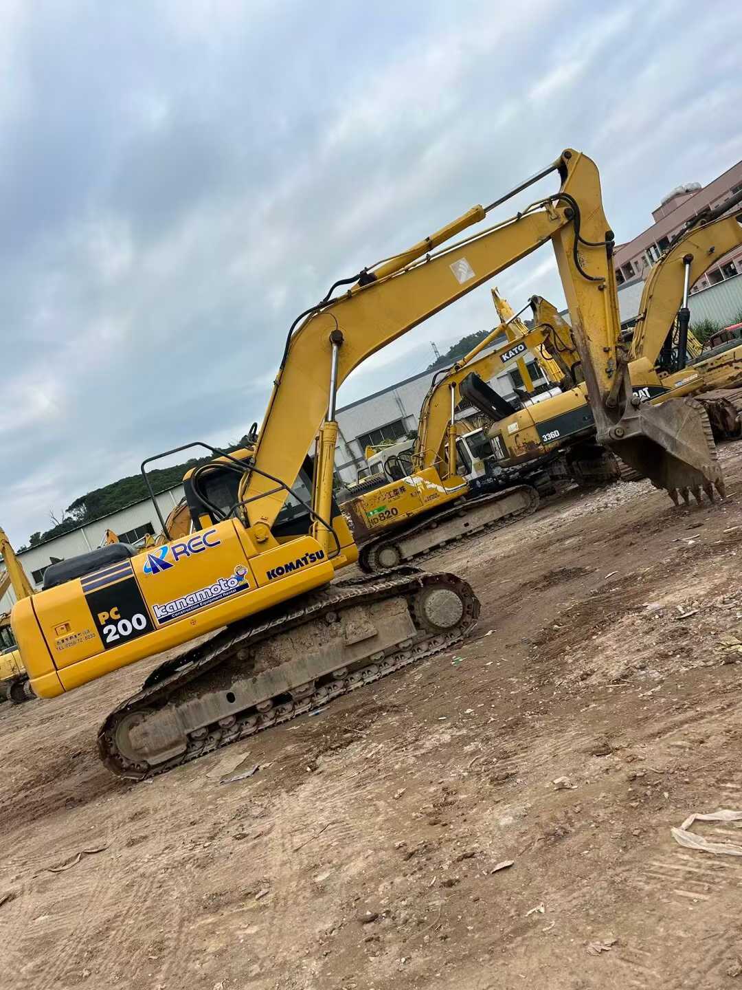 Used Komatsu PW200-7 Excavator 2016 Model / 2