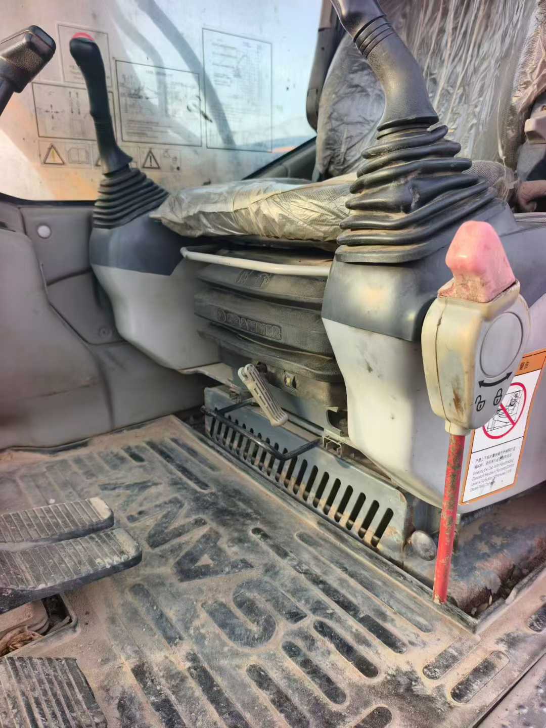 Used Sany SY135 Excavator 2012 Model / 7