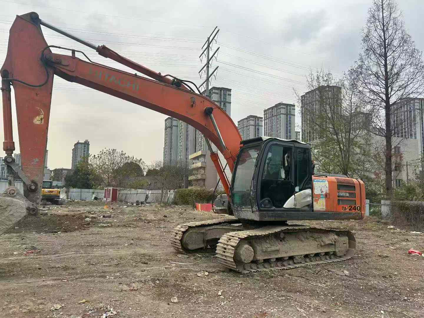 Used Hitachi ZAXIS200 Excavator 2013 Model / 4