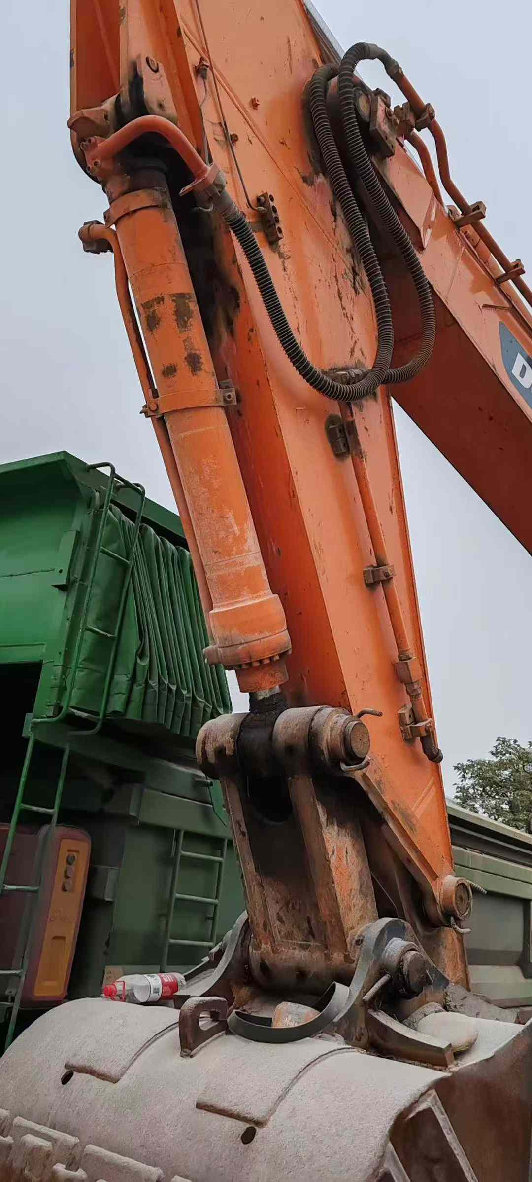 Used Doosan DL420 Excavator 2016 Model / 2