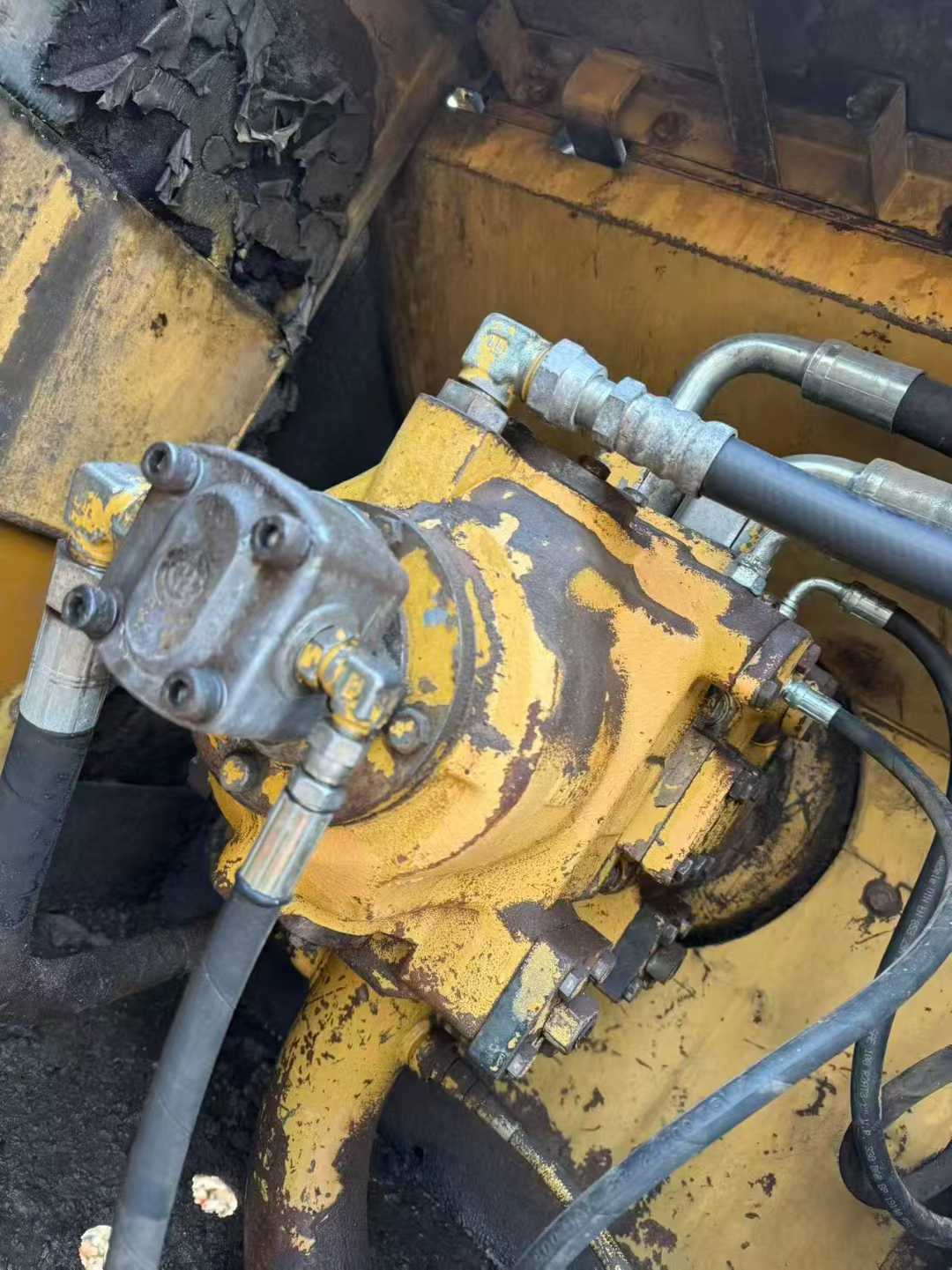 Used Caterpillar 320V2 Excavator 2016 Model / 7