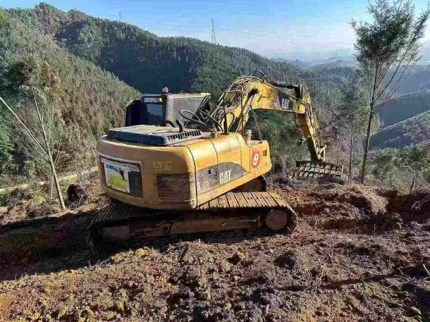 Used Caterpillar CT20 Excavator 2016 Model / 2