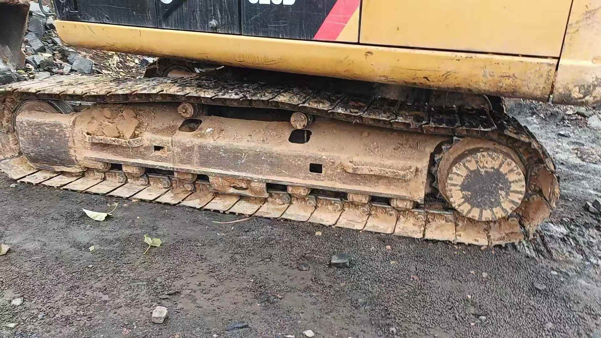 Used Caterpillar CT20 Excavator 2013 Model / 9